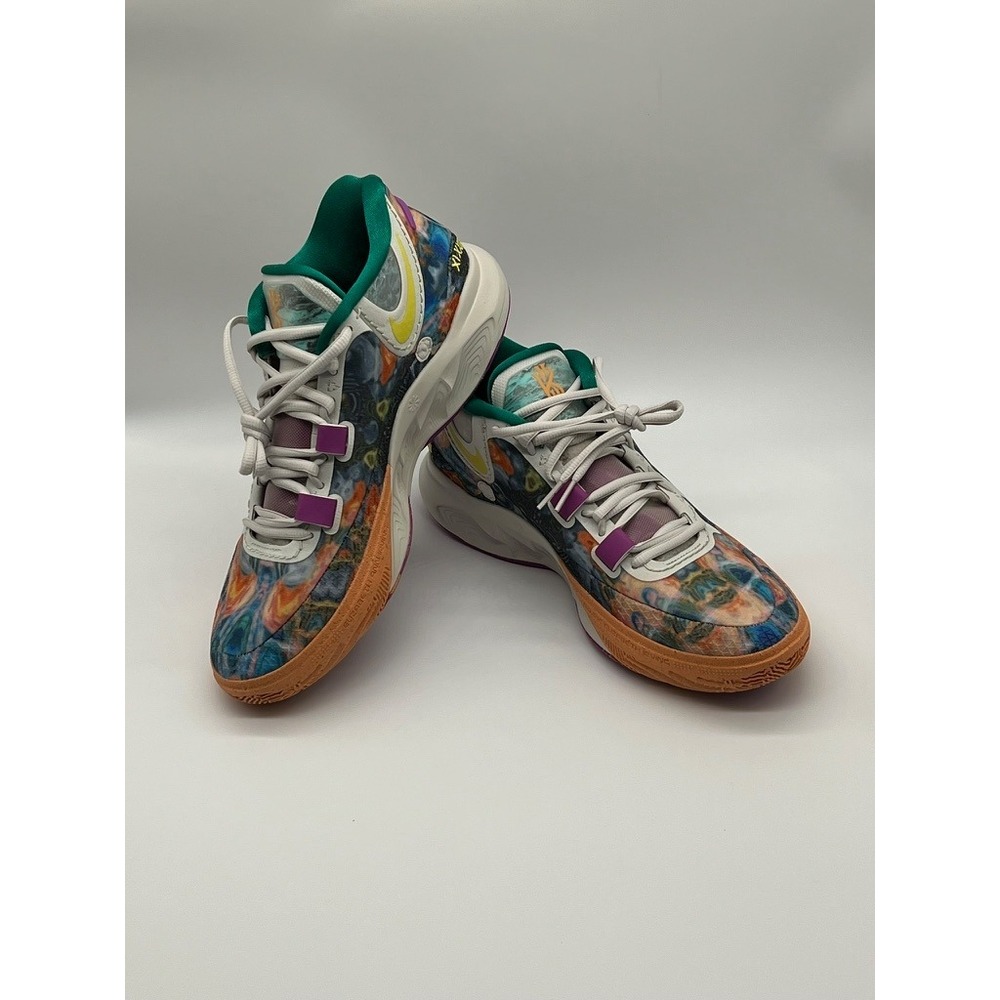 Nike Kyrie 8 Circle Of Life DQ3840-001‎ Shoes Men's Size 10.5